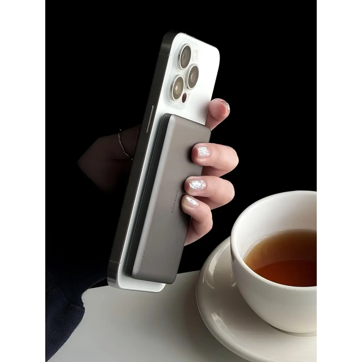 Torras Ultra Thin MiniMag MagSafe PowerBank 5000mAh Grey POWERBANK MAGSAFE TORRAS Torras Ultra Thin MiniMag MagSafe PowerBank 5000mAh Grey - Image 9
