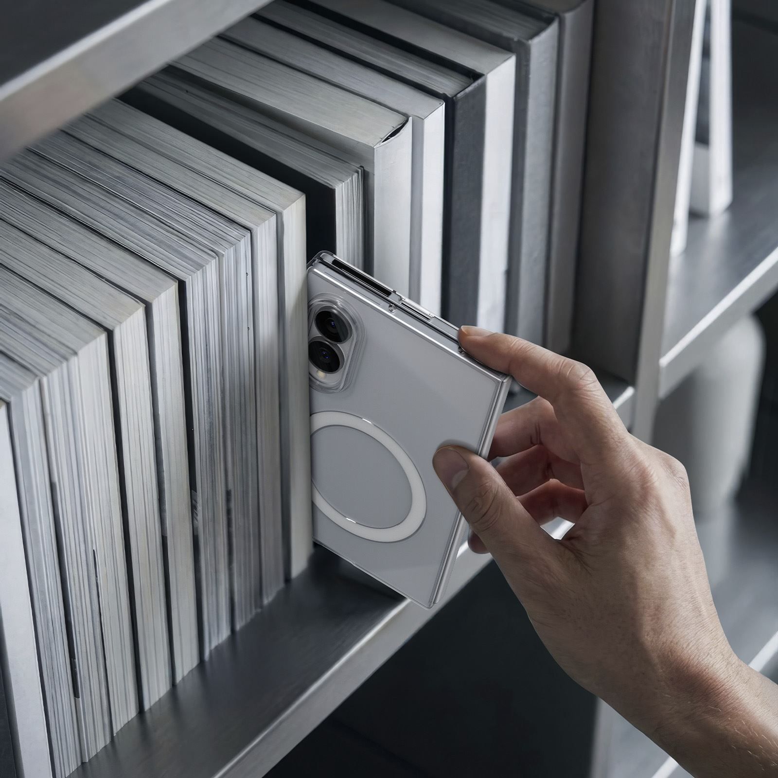 Θήκη Spigen Air Skin MagFit Clear White Samsung Galaxy Z Fold 8 ΘΗΚΕΣ Spigen Θήκη Spigen Air Skin MagFit Clear White Samsung Galaxy Z Fold 8 - Image 5