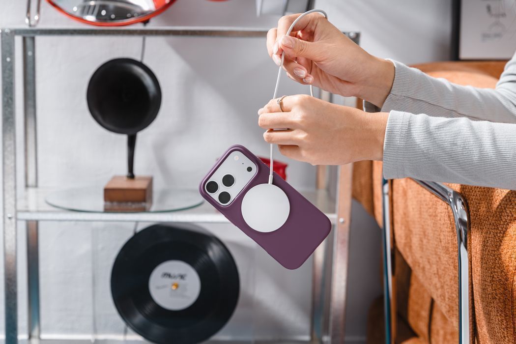 Θήκη SwitchEasy Touch M Magsafe Purple iPhone 18 Pro/17 Pro ΘΗΚΕΣ SwitchEasy Θήκη SwitchEasy Touch M Magsafe Purple iPhone 18 Pro/17 Pro - Image 6